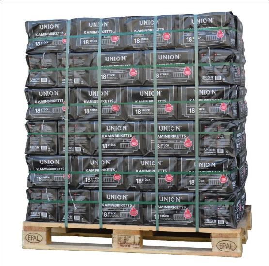 Braunkohlebriketts im Palettenpaket